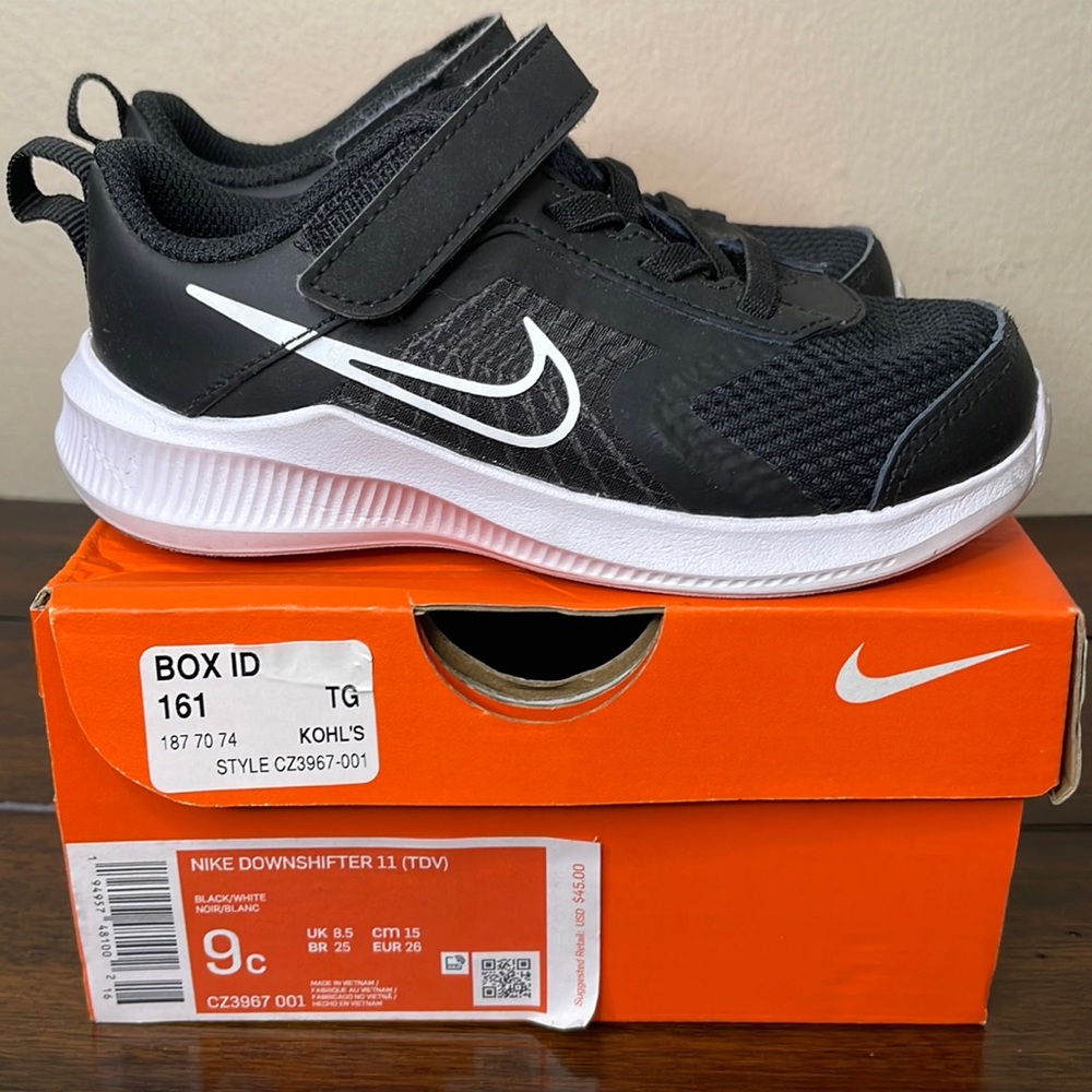 Nike Downshifter 11. Size 9c